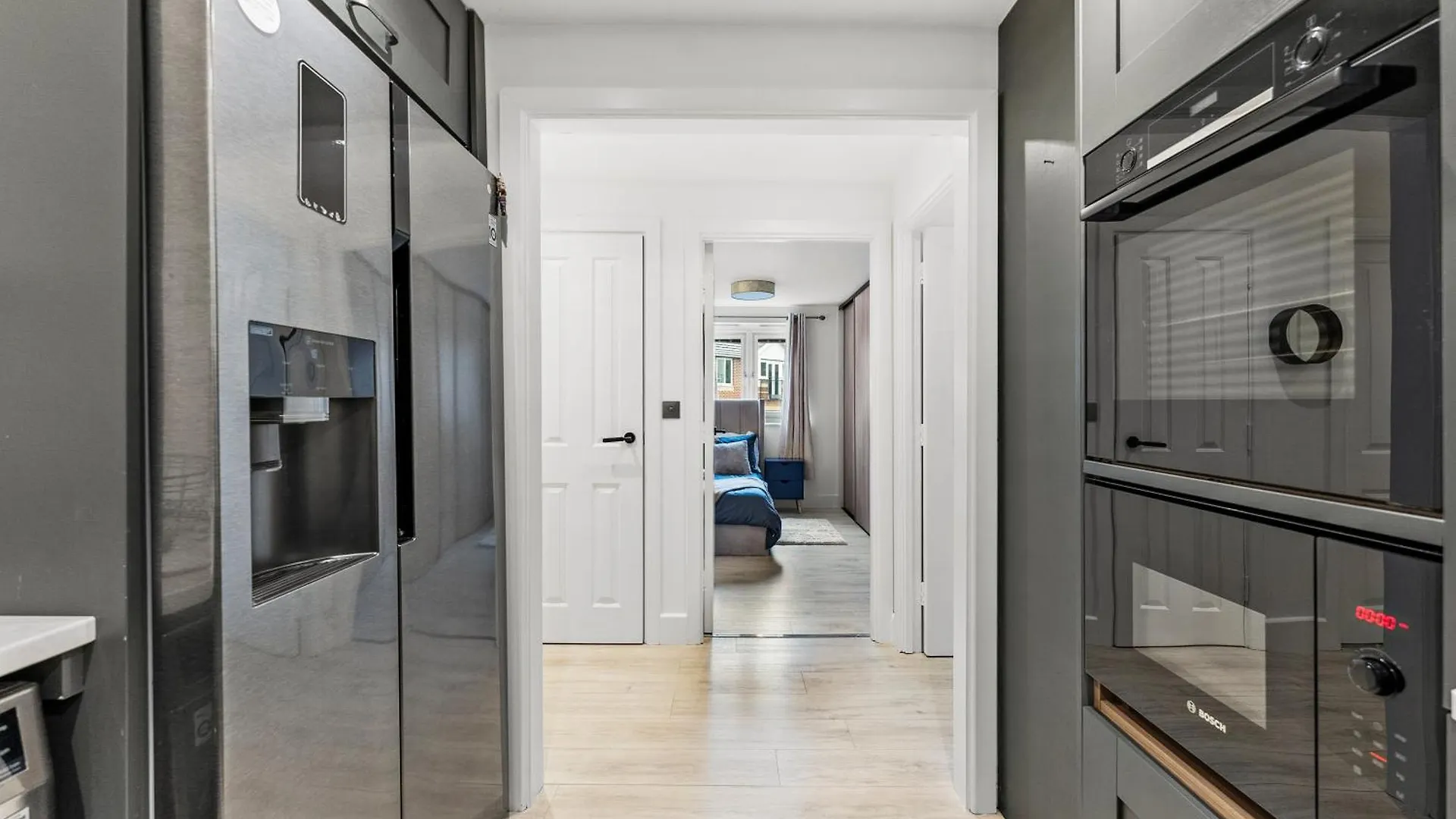 Stylish 2-Bedroom Retreat In Southampton Apartment